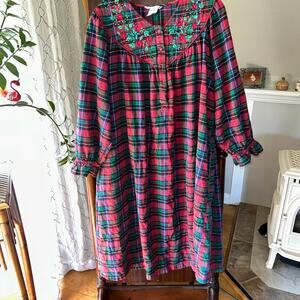 Vintage Partners Long Red Flannel Night Gown embroidered cottage granny  XXL